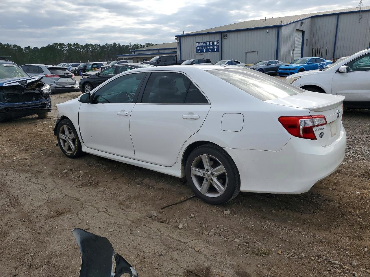 2012 TOYOTA CAMRY photo 4