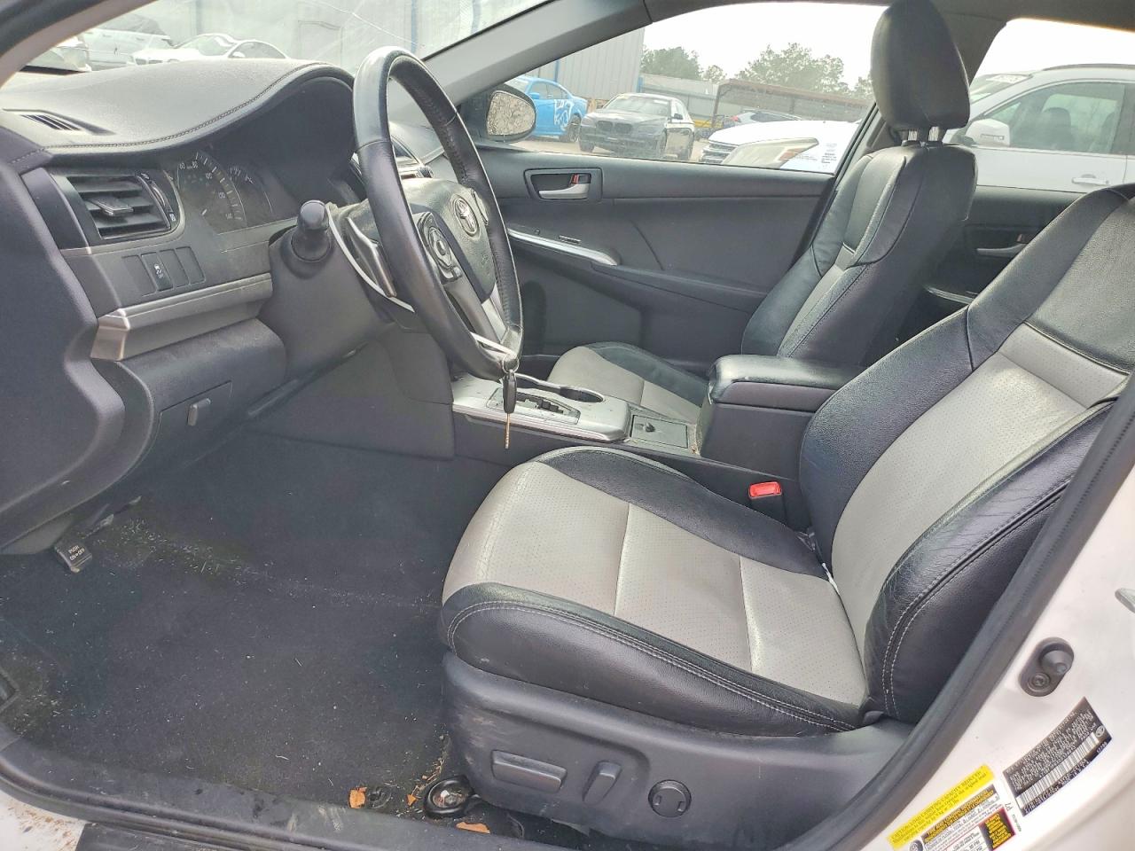 2012 TOYOTA CAMRY photo 19