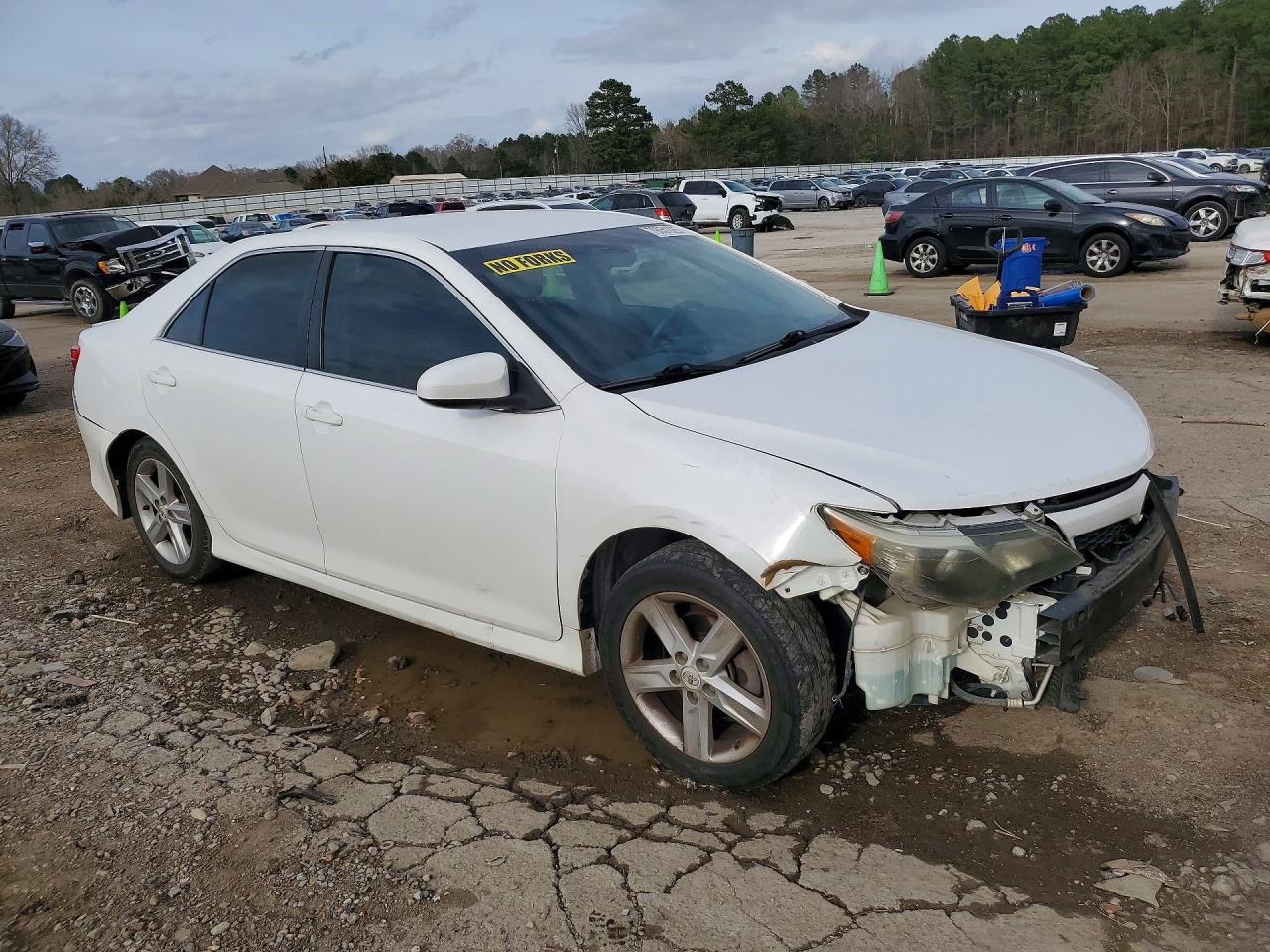 2012 TOYOTA CAMRY photo 10