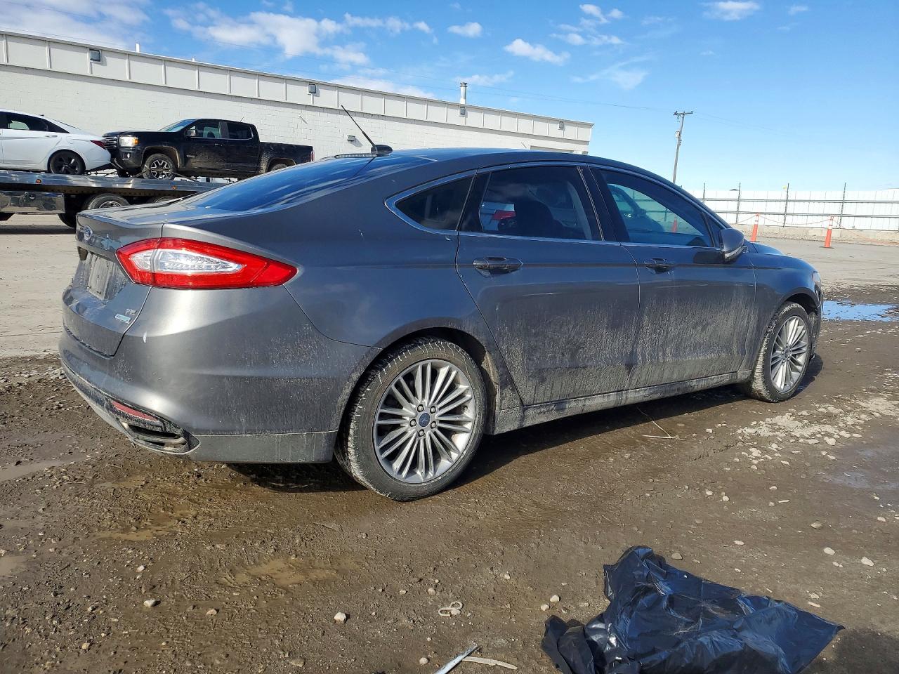 2013 FORD FUSION SE photo 3