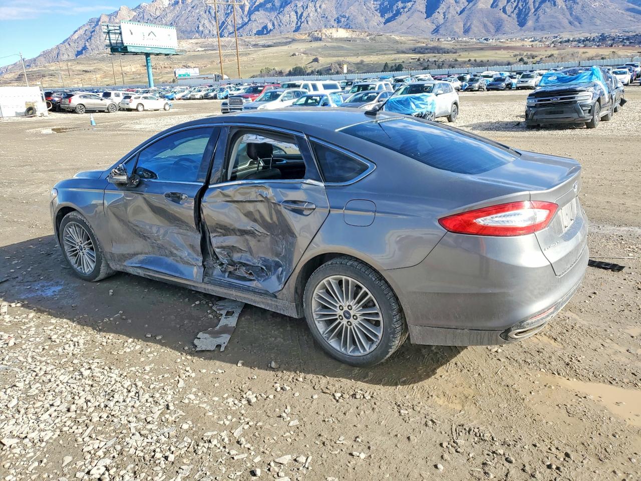 2013 FORD FUSION SE photo 2