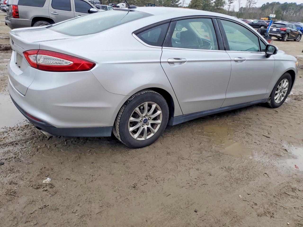 2016 FORD FUSION S photo 3