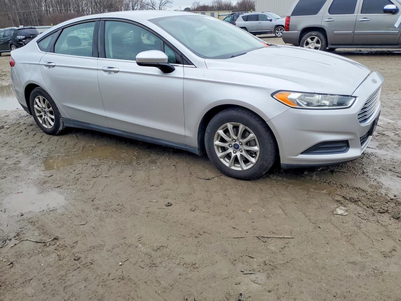 2016 FORD FUSION S photo 4