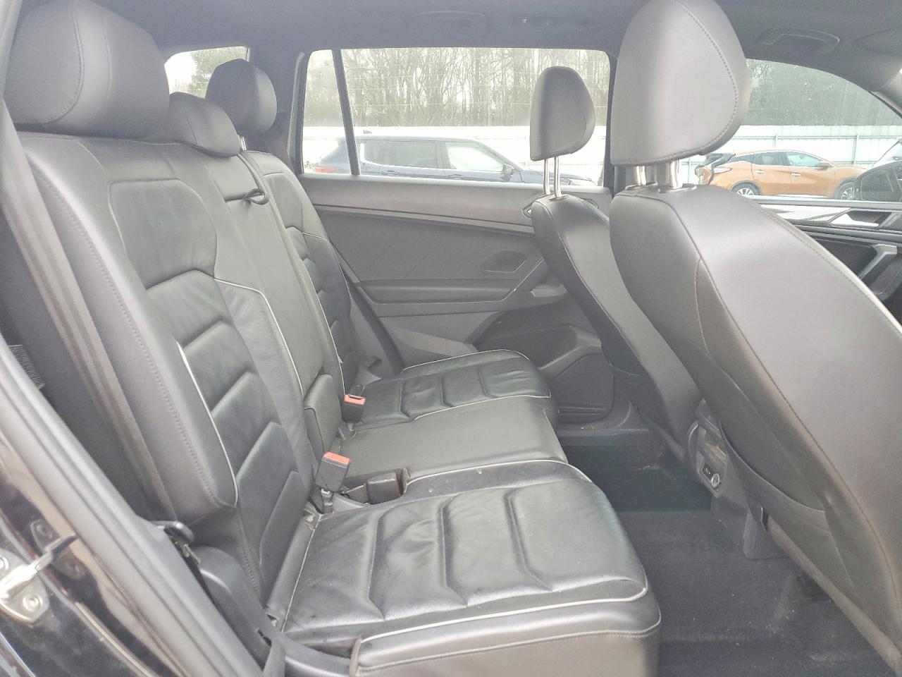 2020 VOLKSWAGEN TIGUAN SEL PREMIUM R-LINE photo 10