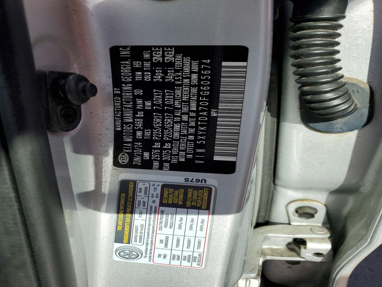 2015 KIA SORENTO LX photo 13
