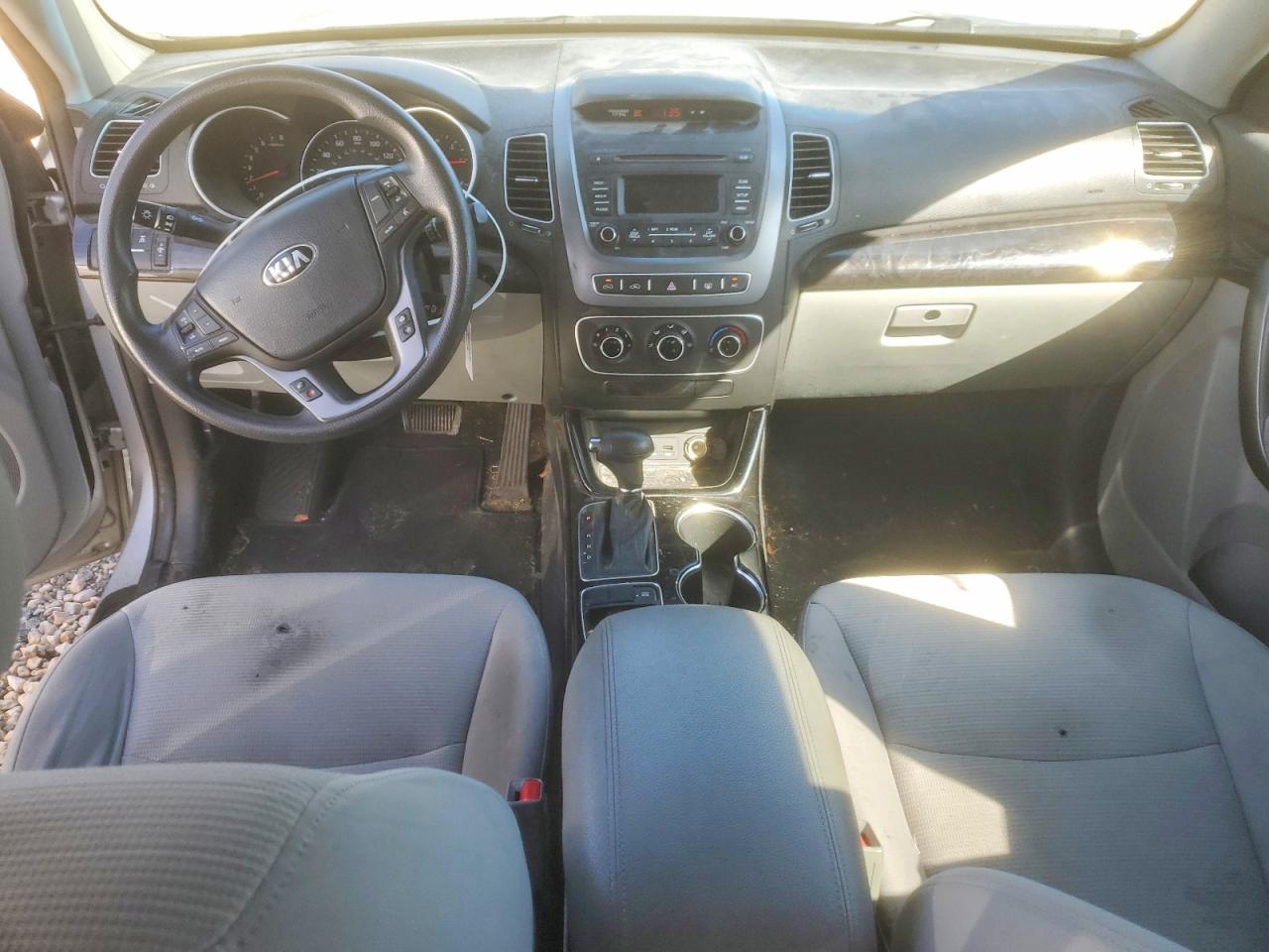 2015 KIA SORENTO LX photo 8