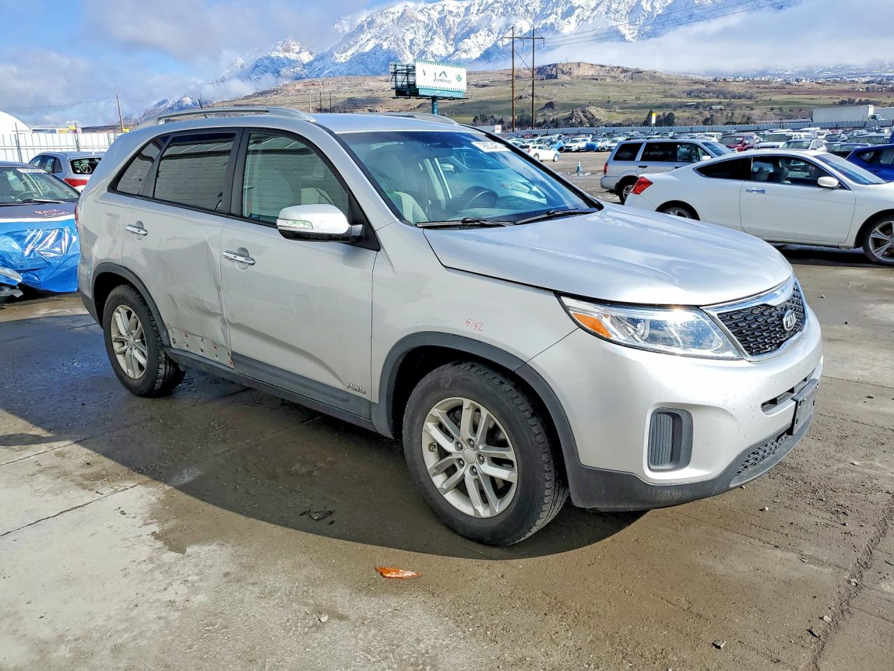 2015 KIA SORENTO LX photo 4