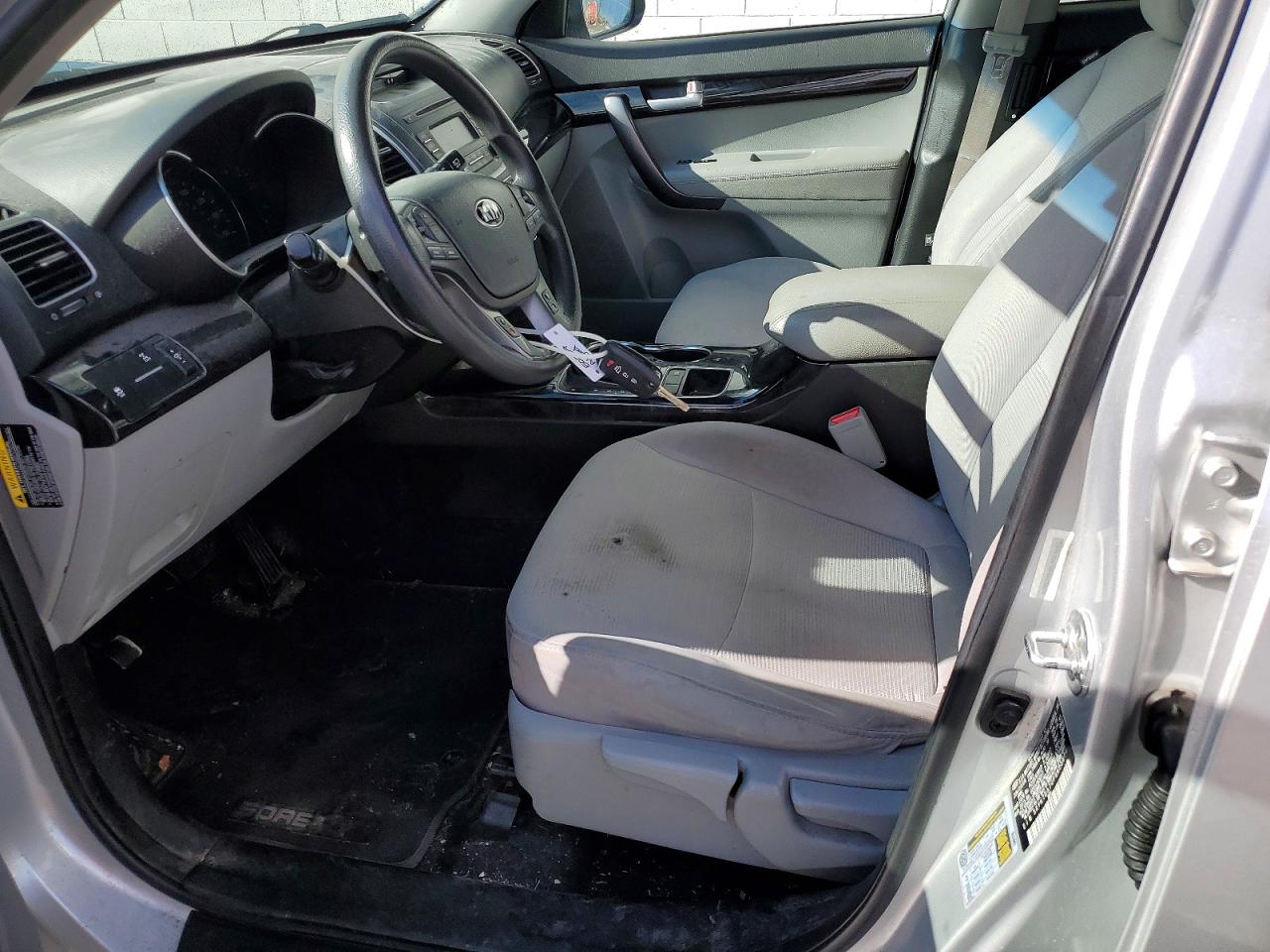 2015 KIA SORENTO LX photo 7