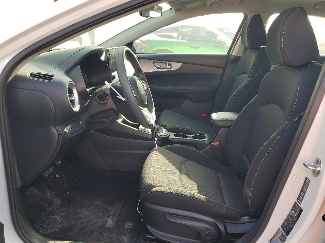 2023 KIA FORTE LXS photo 7