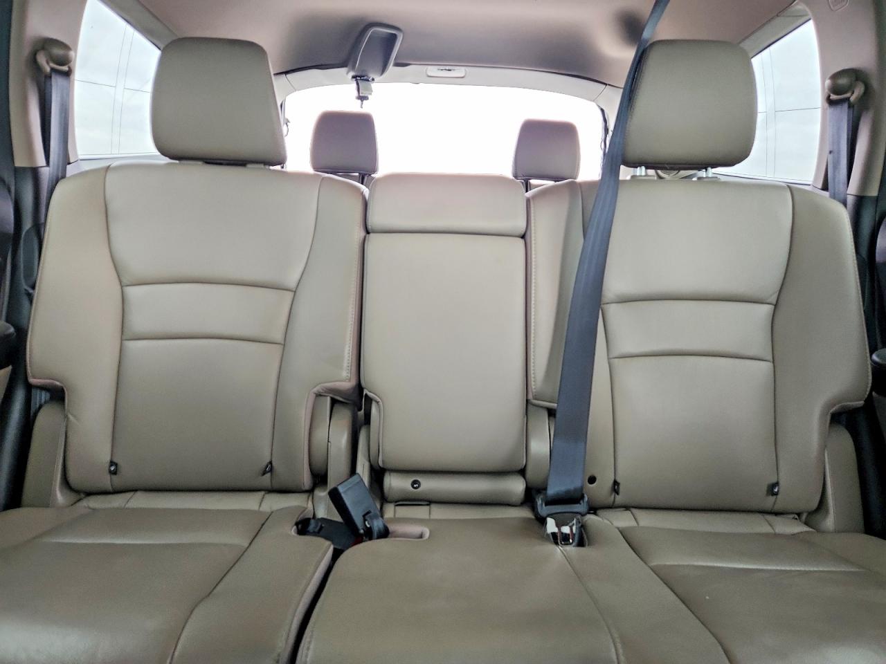 2016 HONDA PILOT TOURING photo 19
