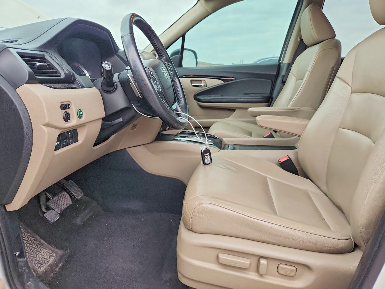 2016 HONDA PILOT TOURING photo 13