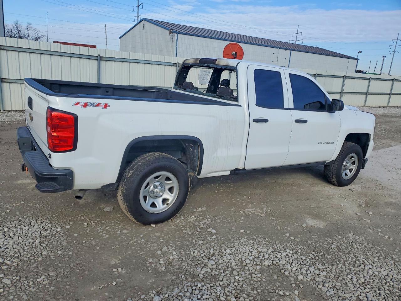 2016 CHEVROLET SILVERADO K1500 photo 3