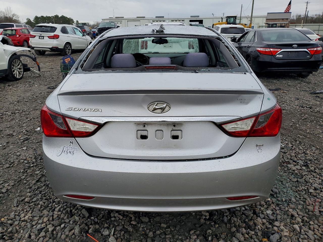 2013 HYUNDAI SONATA GLS photo 11