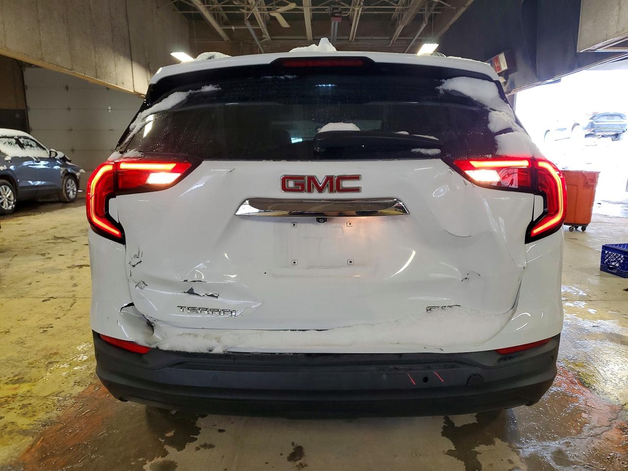 2019 GMC TERRAIN SLE photo 11