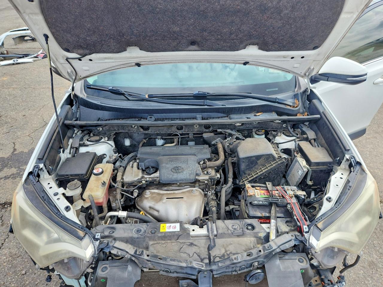 2016 TOYOTA RAV4 XLE photo 12