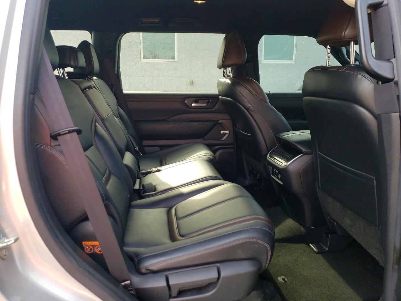 2025 NISSAN ARMADA SL photo 31