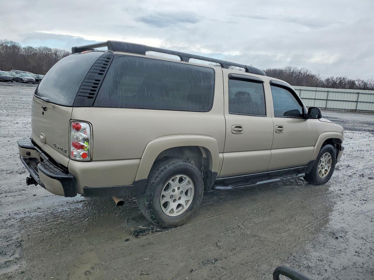 2003 CHEVROLET SUBURBAN K1500 photo 3