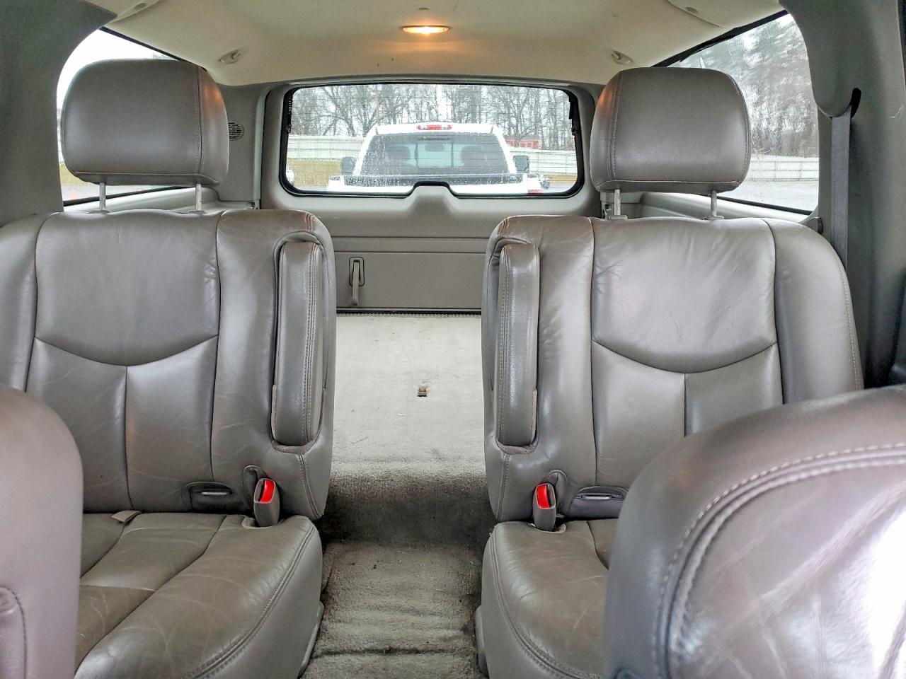 2003 CHEVROLET SUBURBAN K1500 photo 10