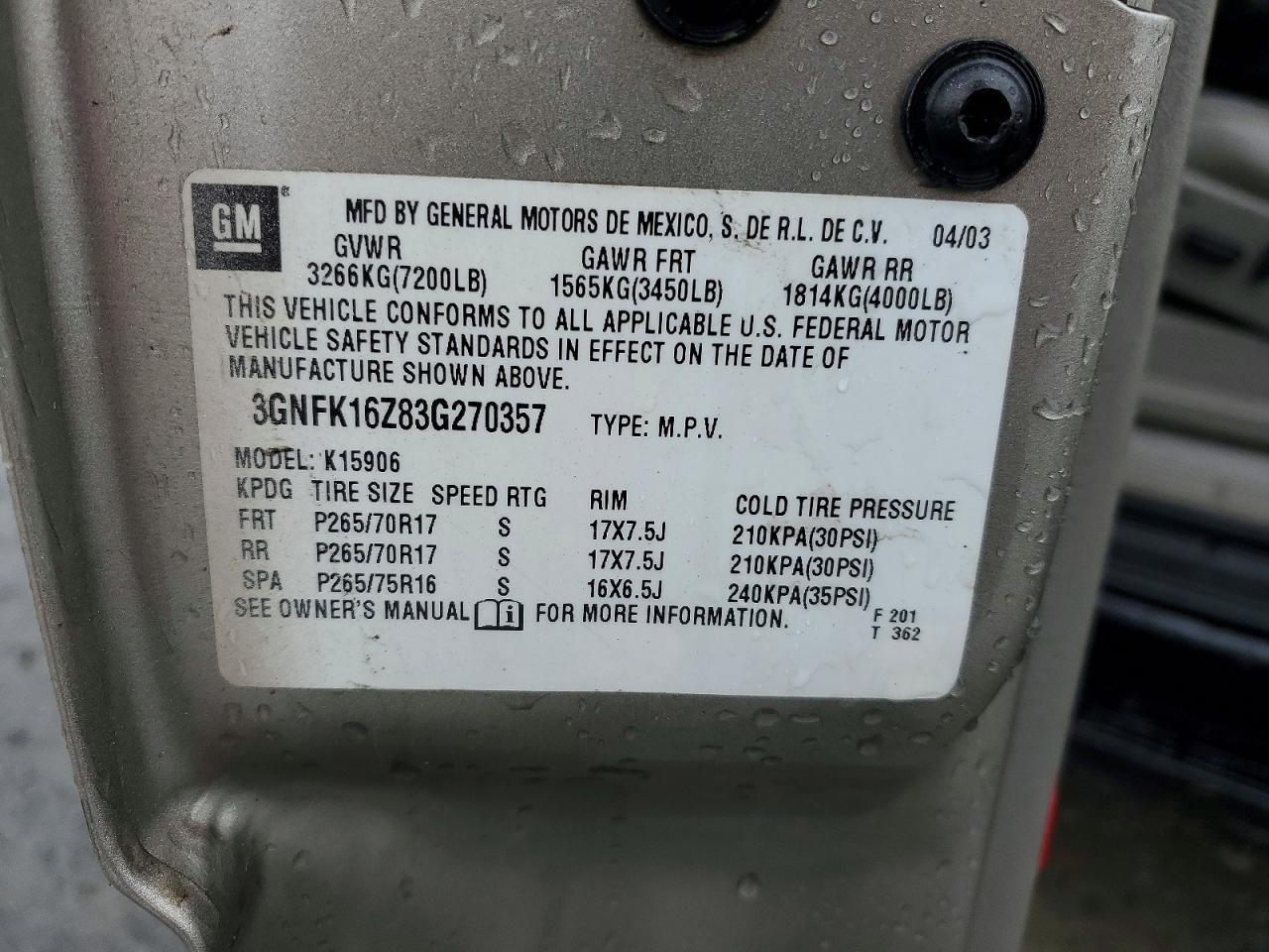 2003 CHEVROLET SUBURBAN K1500 photo 13