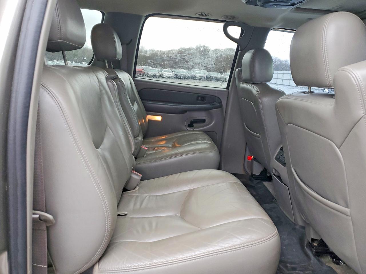 2003 CHEVROLET SUBURBAN K1500 photo 11