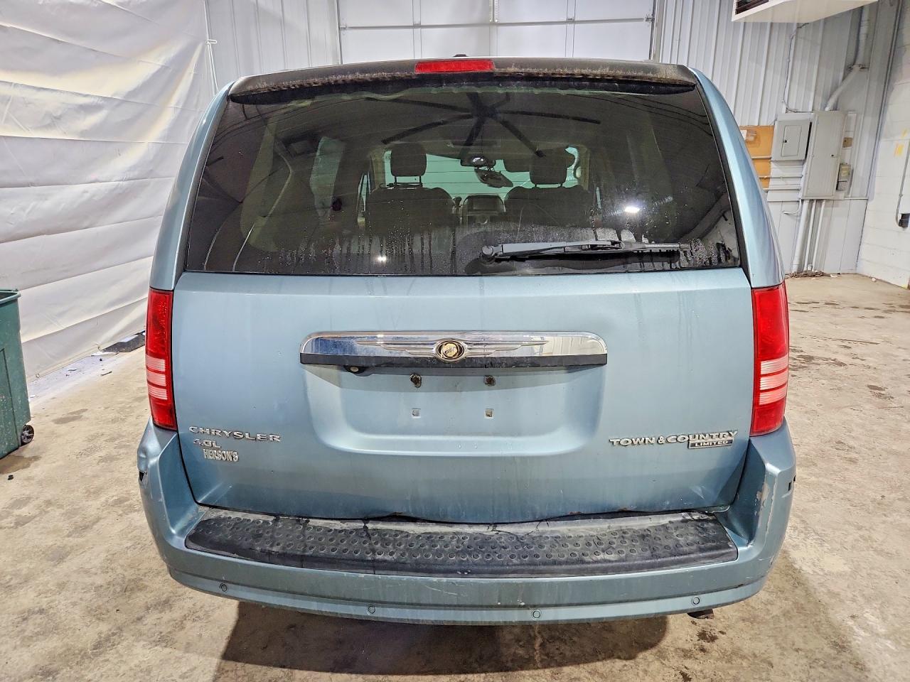 2010 CHRYSLER TOWN & COUNTRY LIMITED photo 6