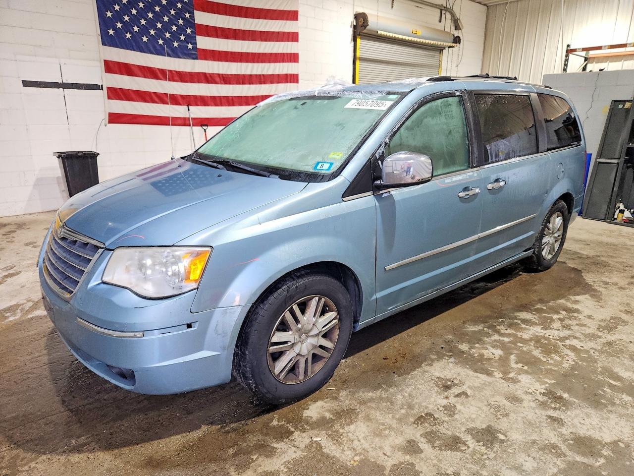 2010 CHRYSLER TOWN & COUNTRY