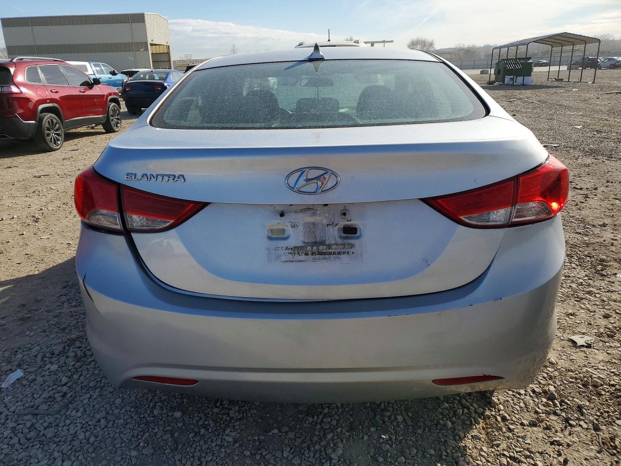2013 HYUNDAI ELANTRA GLS photo 6