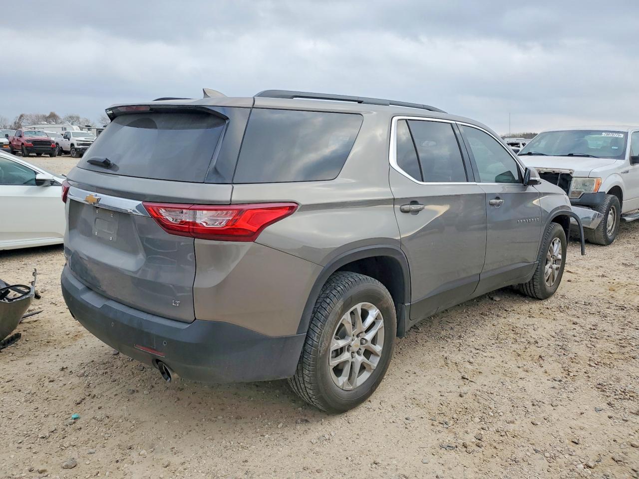 2019 CHEVROLET TRAVERSE LT photo 5