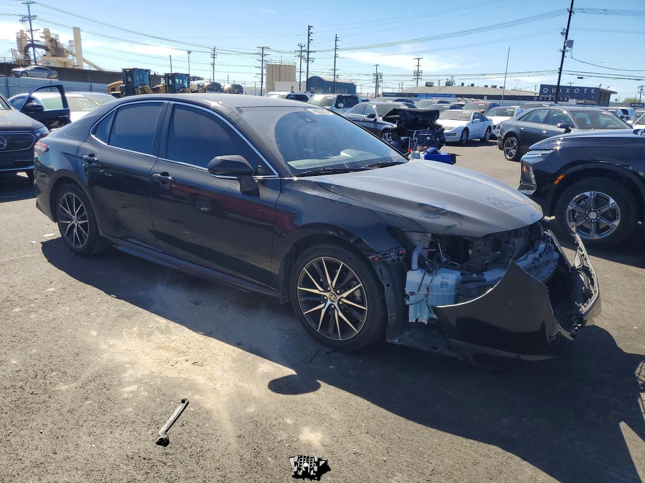 2022 TOYOTA CAMRY SE photo 4