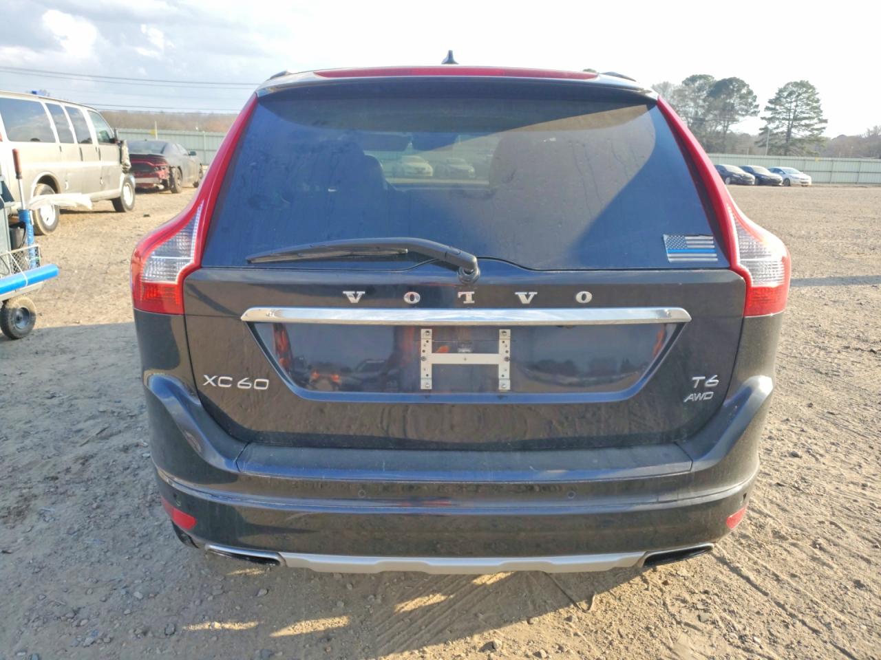 2016 VOLVO XC60 T6 PLATINUM photo 16
