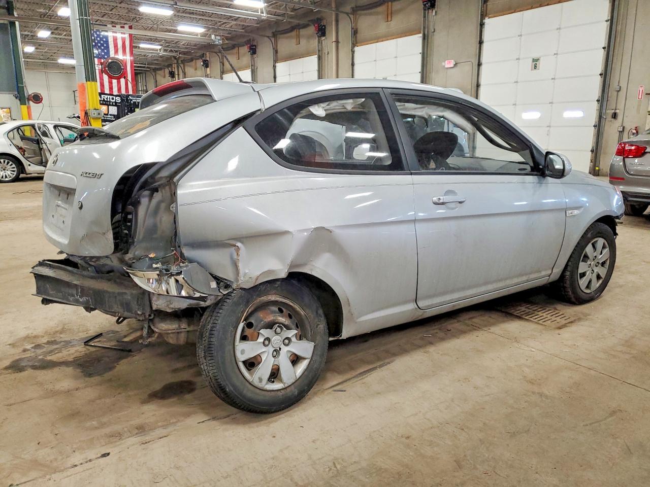 2010 HYUNDAI ACCENT GS photo 3