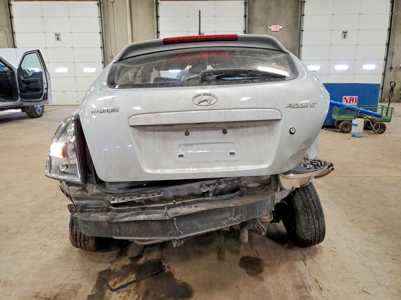 2010 HYUNDAI ACCENT GS photo 6