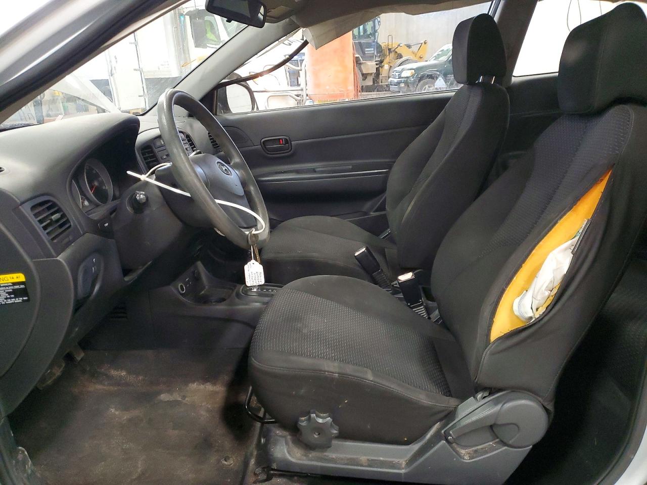2010 HYUNDAI ACCENT GS photo 7