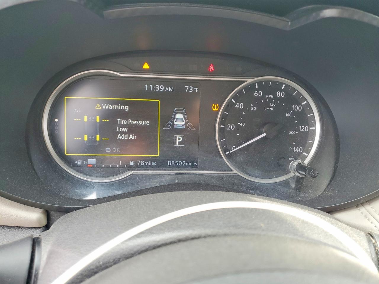 2020 NISSAN VERSA SV photo 9
