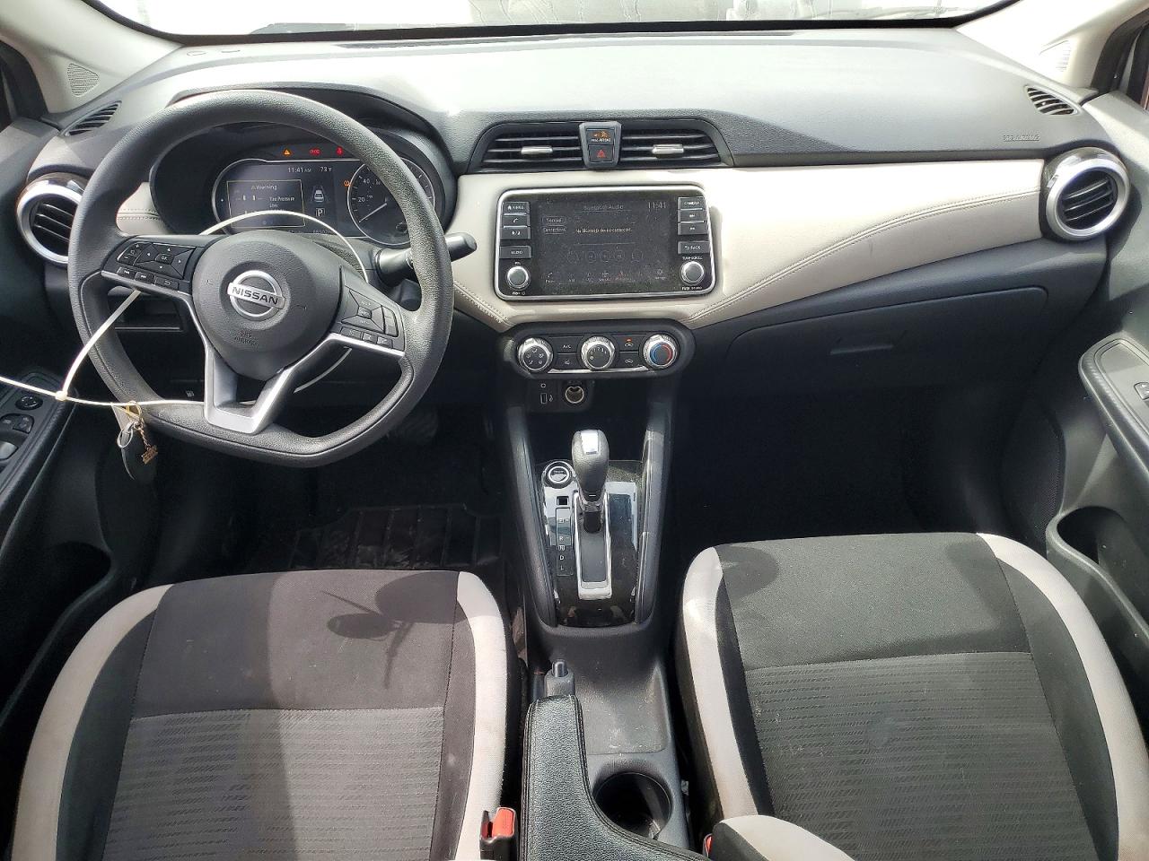 2020 NISSAN VERSA SV photo 8