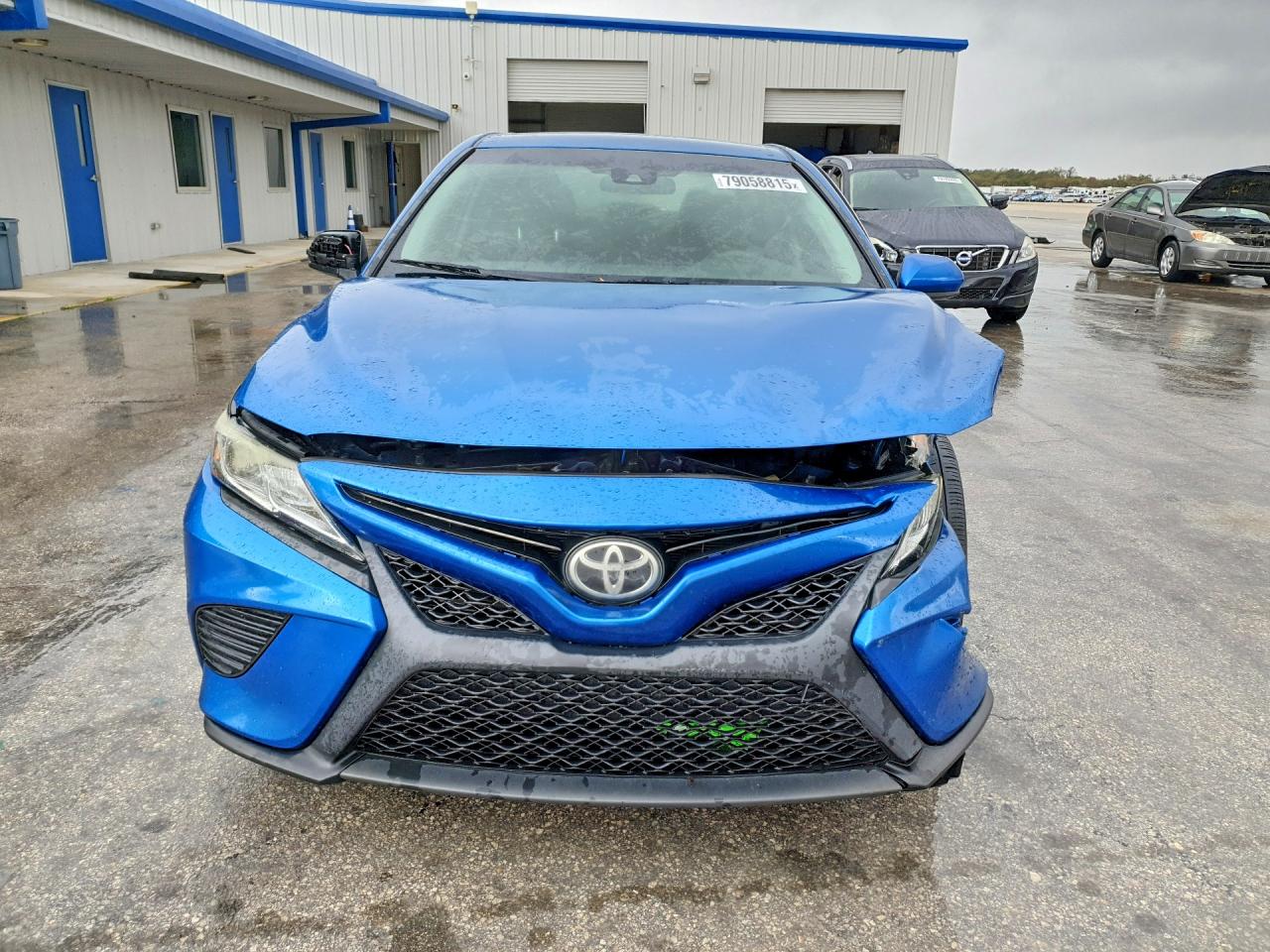 2018 TOYOTA CAMRY SE photo 5