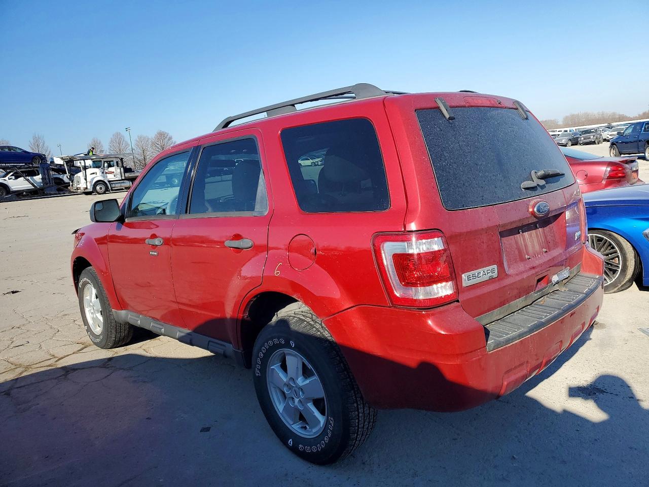 2010 FORD ESCAPE XLT photo 4
