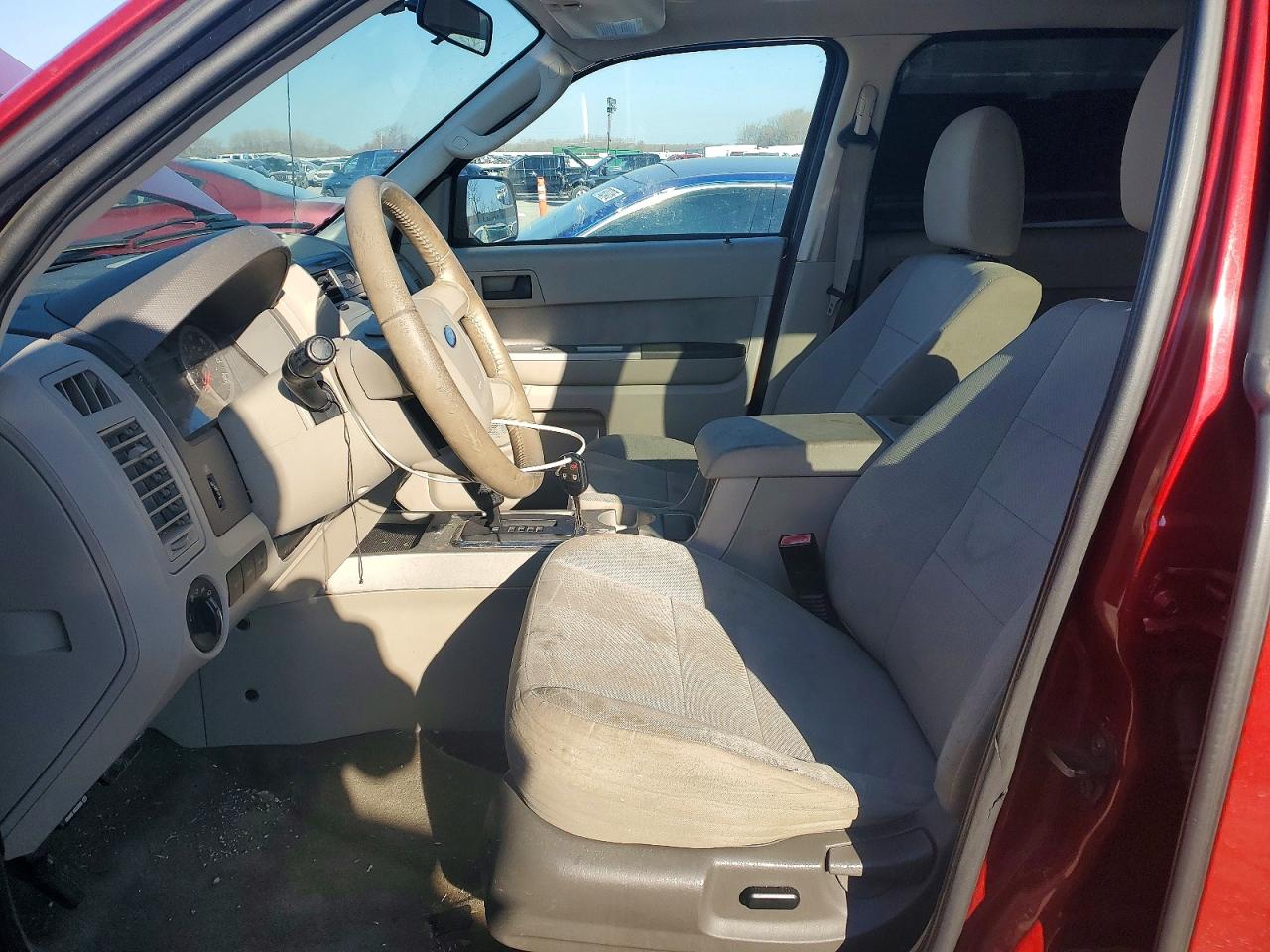 2010 FORD ESCAPE XLT photo 19