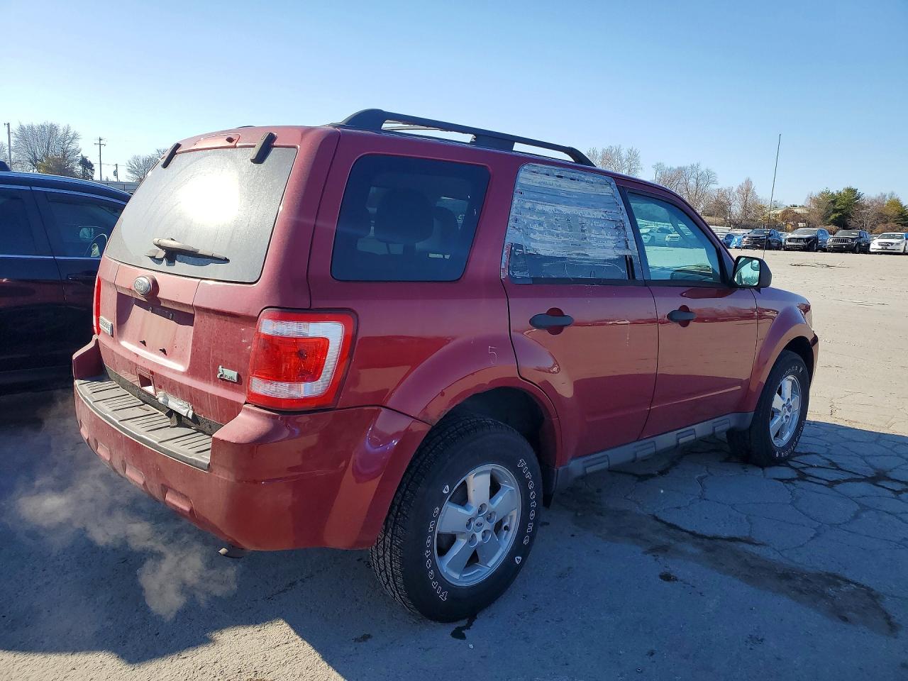 2010 FORD ESCAPE XLT photo 7
