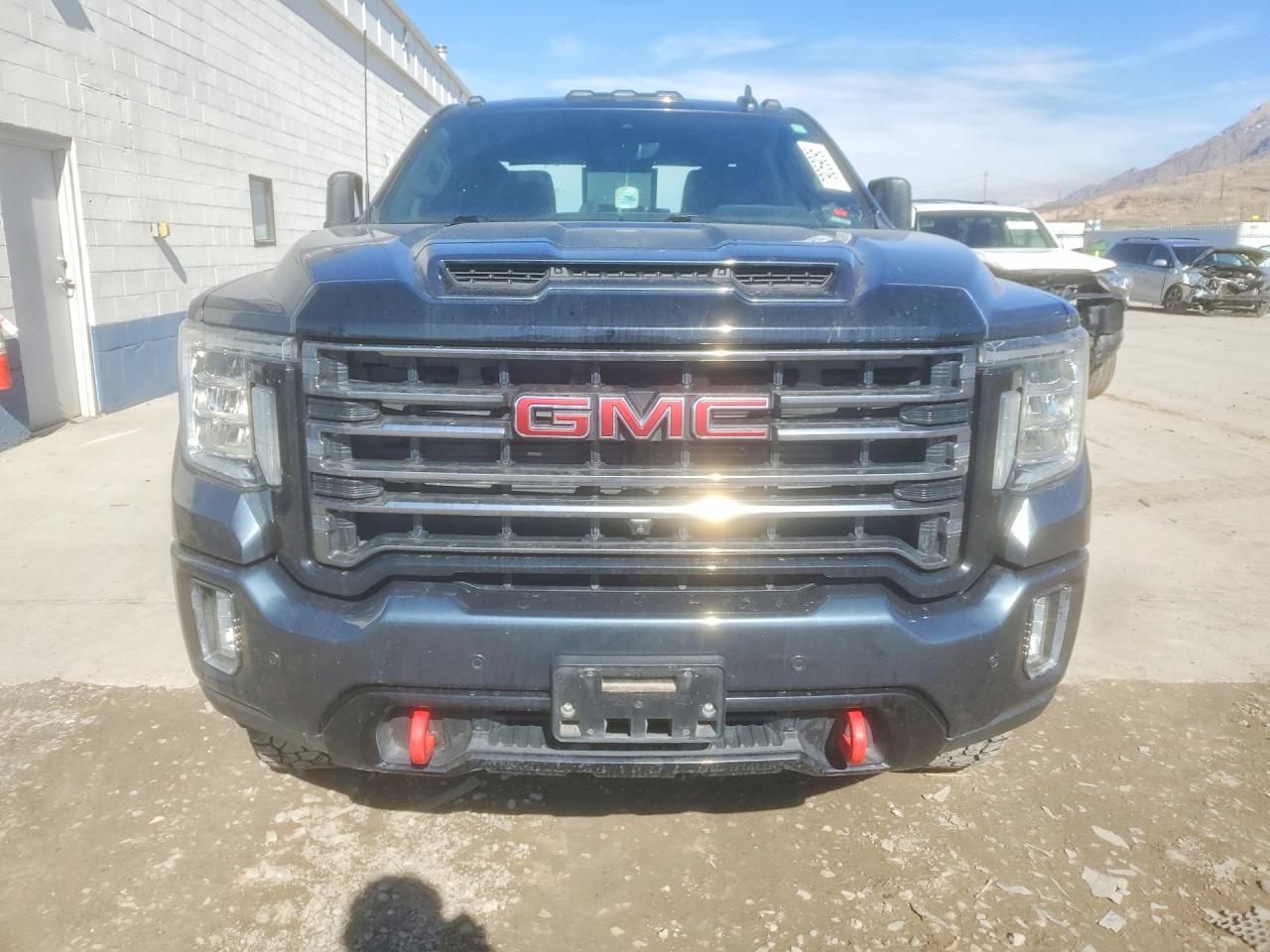 2020 GMC SIERRA K2500 AT4 photo 9