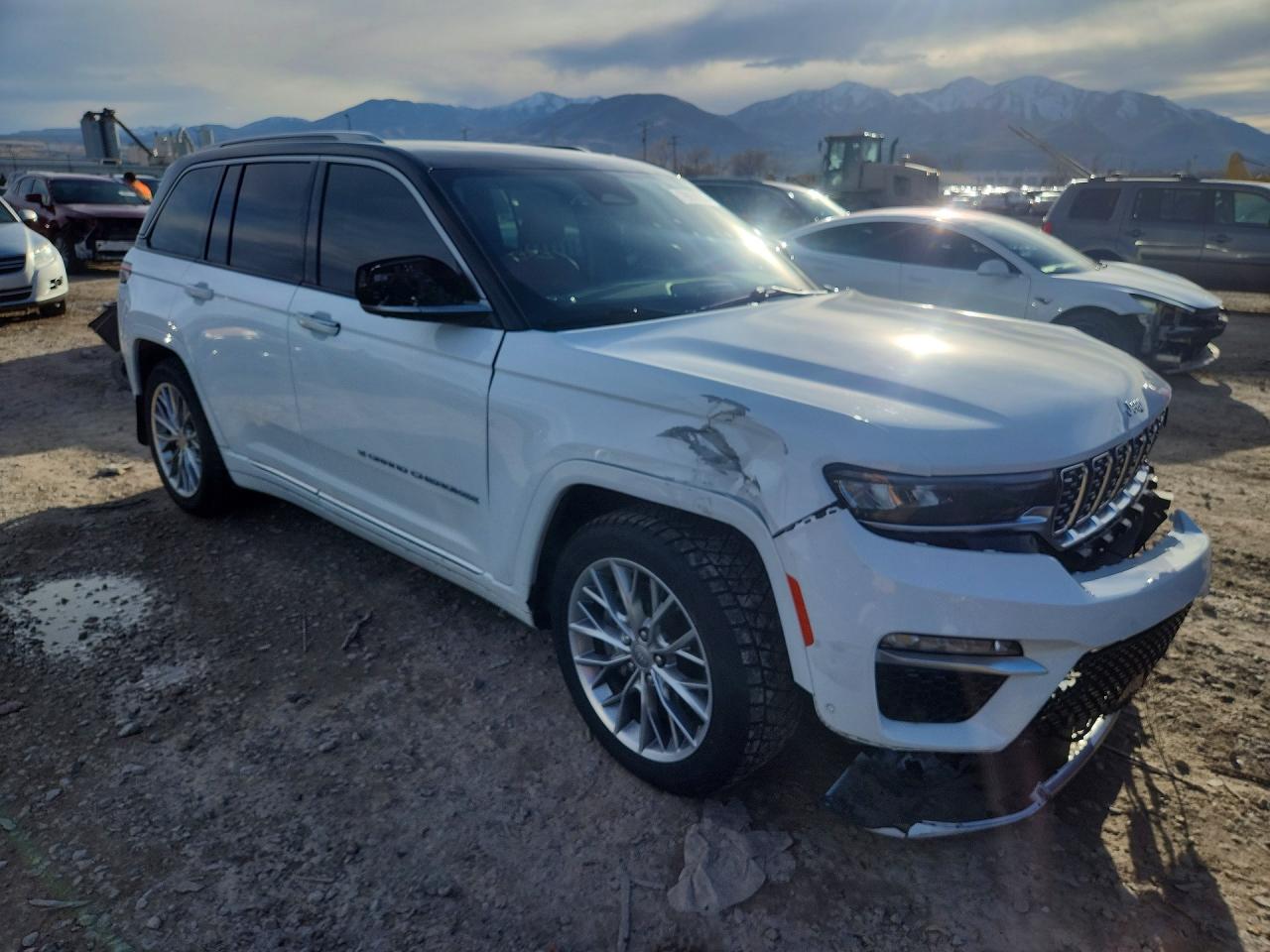 2023 JEEP GRAND CHEROKEE SUMMIT 4XE photo 7