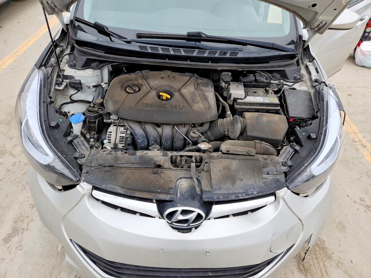 2016 HYUNDAI ELANTRA SE photo 11