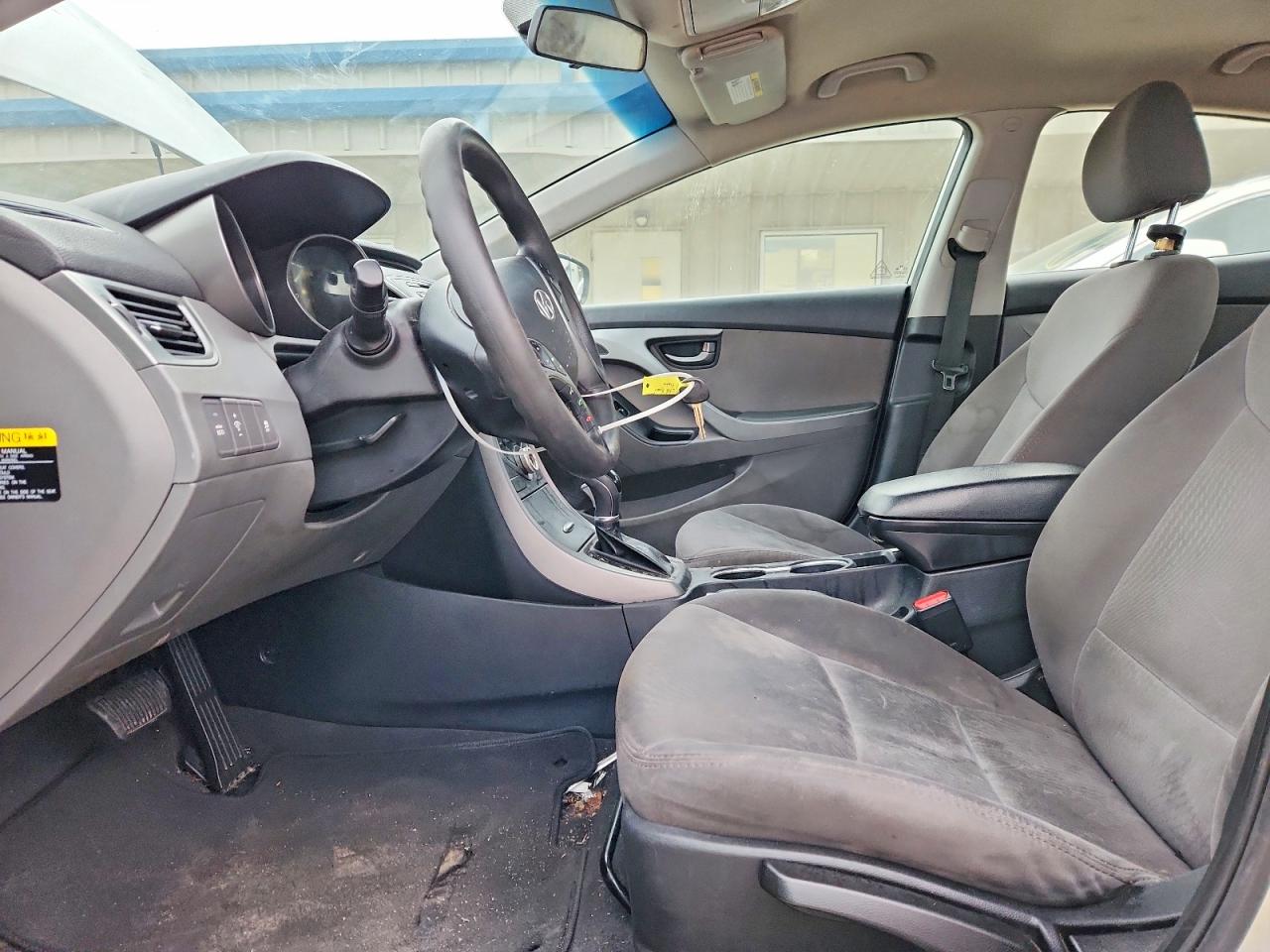 2016 HYUNDAI ELANTRA SE photo 7