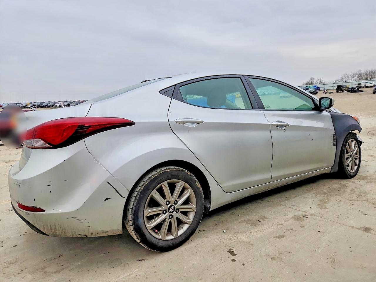 2016 HYUNDAI ELANTRA SE photo 3