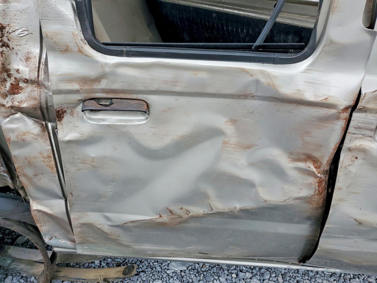 2000 NISSAN FRONTIER XE photo 10