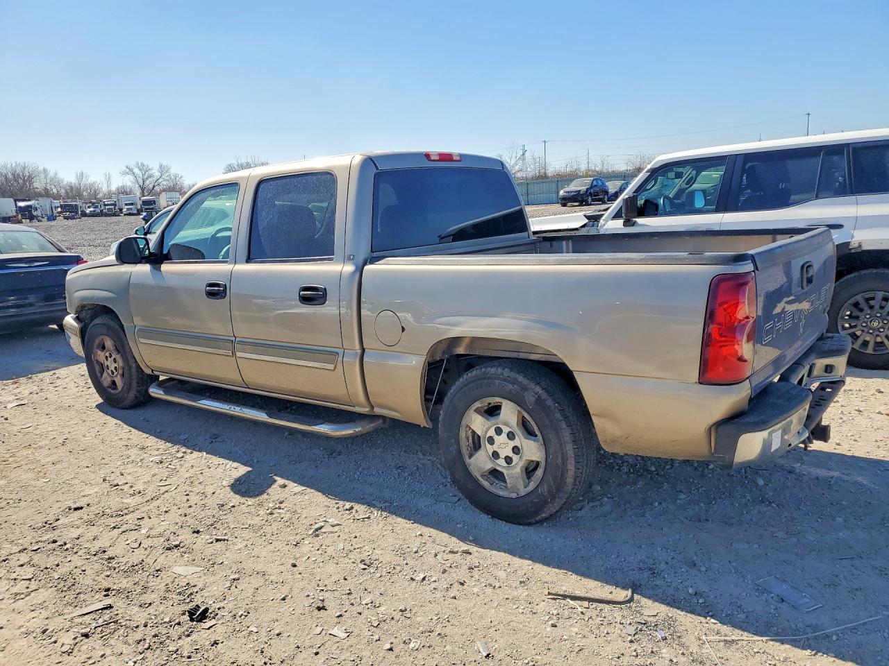 2006 CHEVROLET SILVERADO C1500 photo 2
