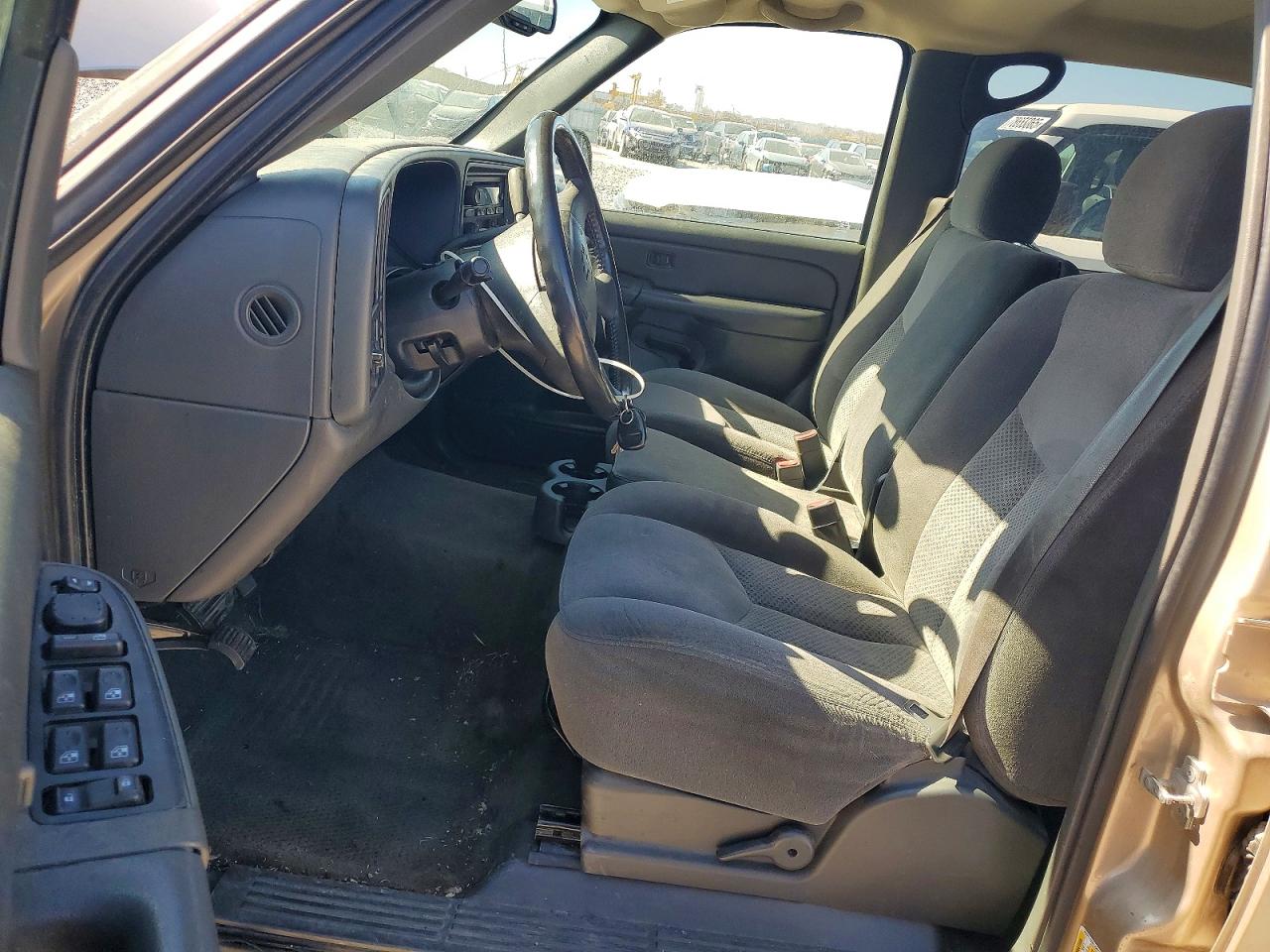 2006 CHEVROLET SILVERADO C1500 photo 7