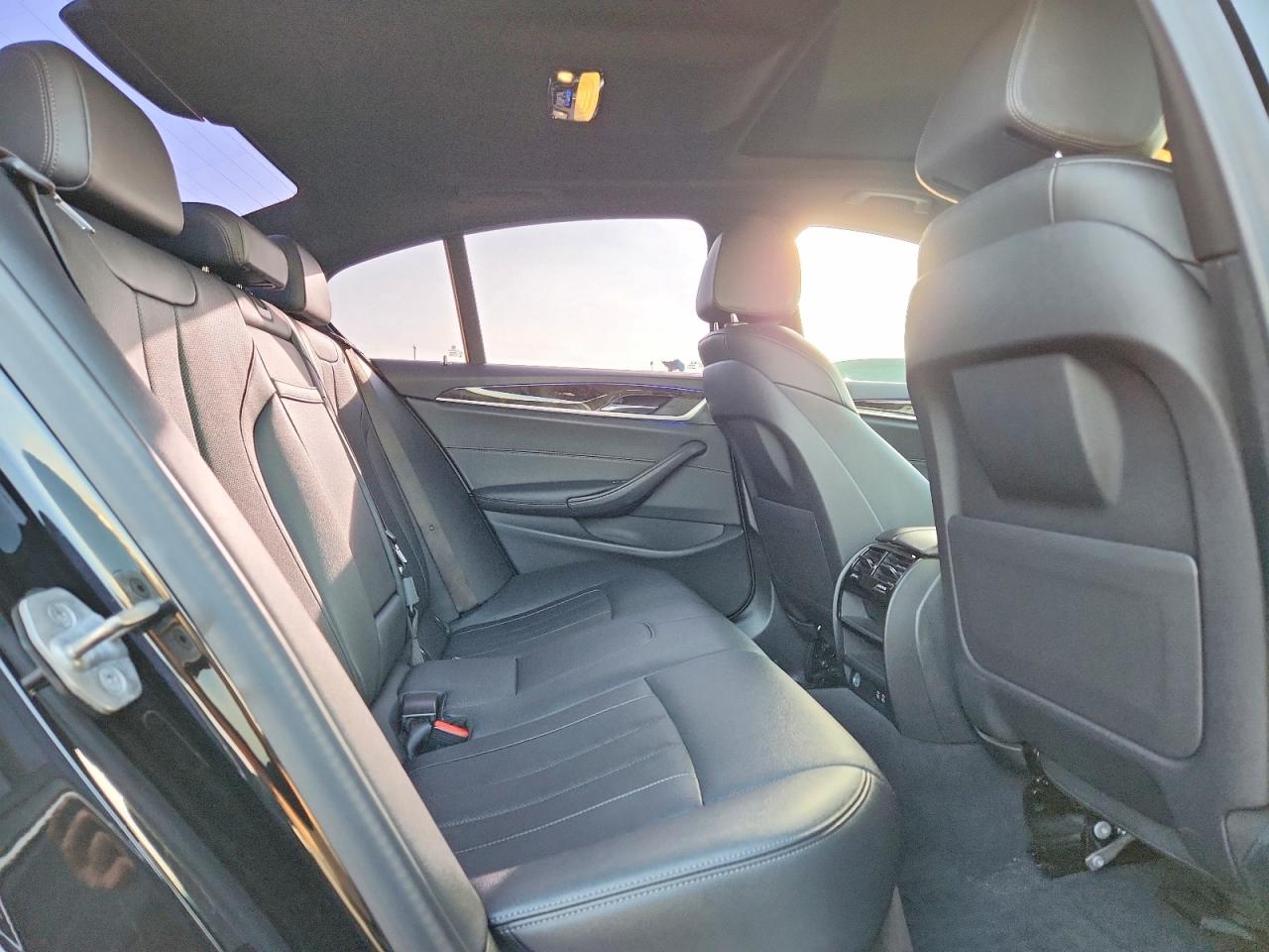 2021 BMW 530 I photo 19