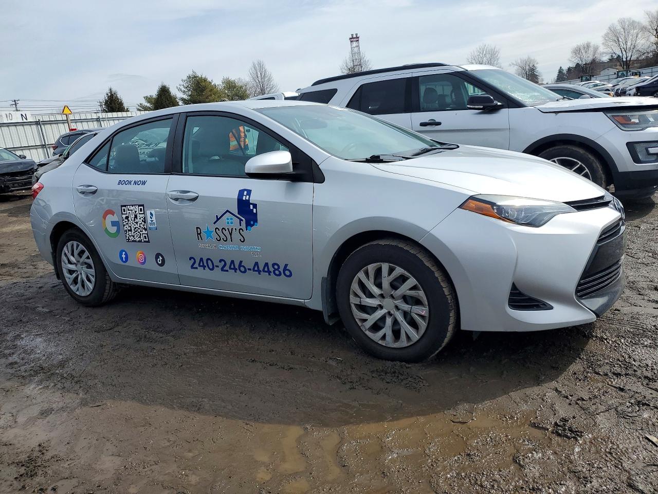 2017 TOYOTA COROLLA LE photo 10