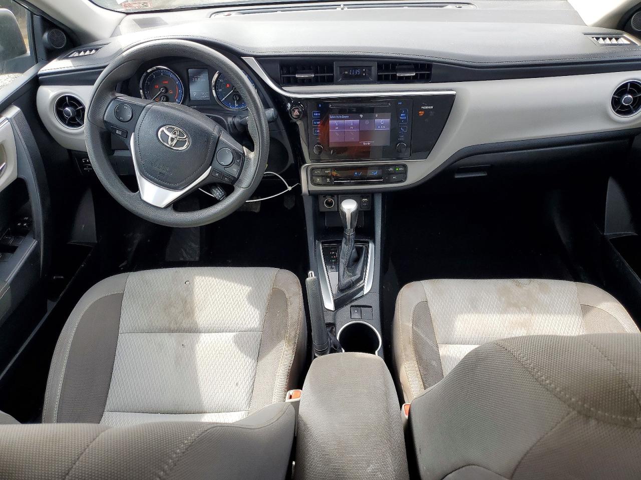 2017 TOYOTA COROLLA LE photo 22